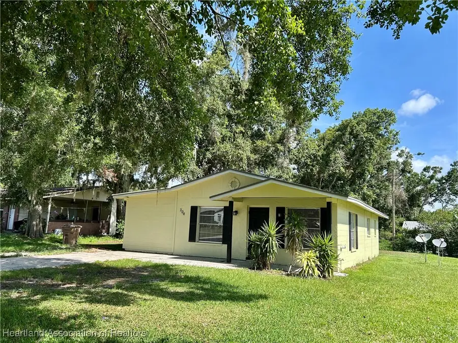 304 Bell Street, Wauchula, FL 33873 - #2