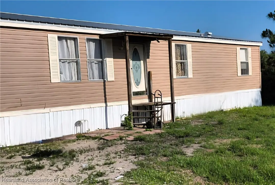 120 N Fronda Street, Clewiston, FL 33440 - Image #1