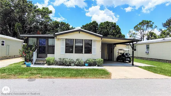 1385 Whisper Lake Boulevard, Sebring, FL 33870