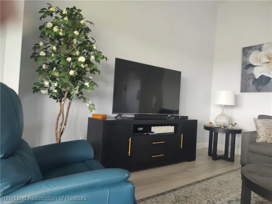 561 Sunset Pointe Drive, Lake Placid, FL 33852 - Image #3