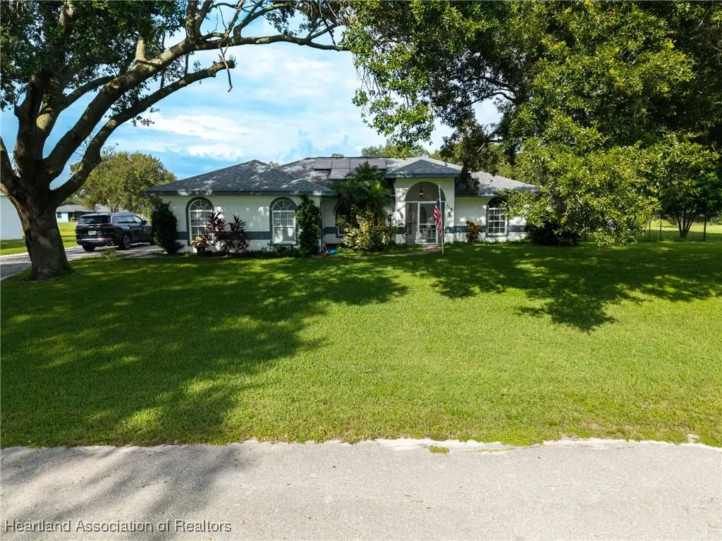116 Oak Knolls Circle, Sebring, FL 33876 - Image #1