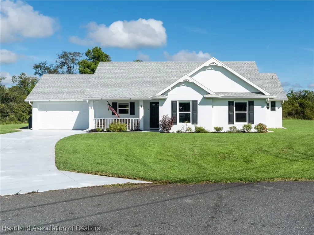 116 Captiva Court Ne, Lake Placid, FL 33852 - Image #1