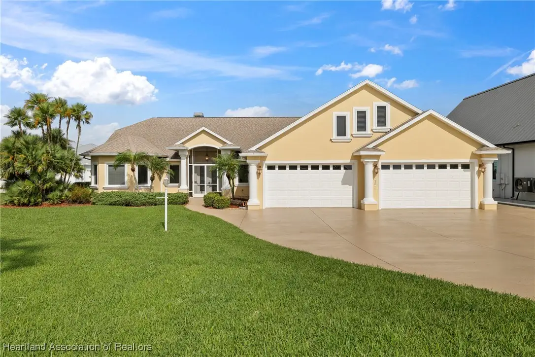167 South Bear Pointe Drive, Lake Placid, FL 33852 - Image #1