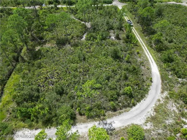 Nightingale Avenue, Sebring, FL 33875