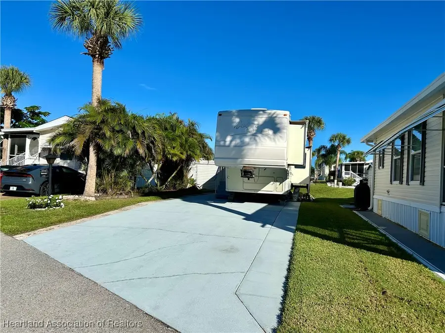 1112 Feather Lane, Bowling Green, FL 33834 - #2