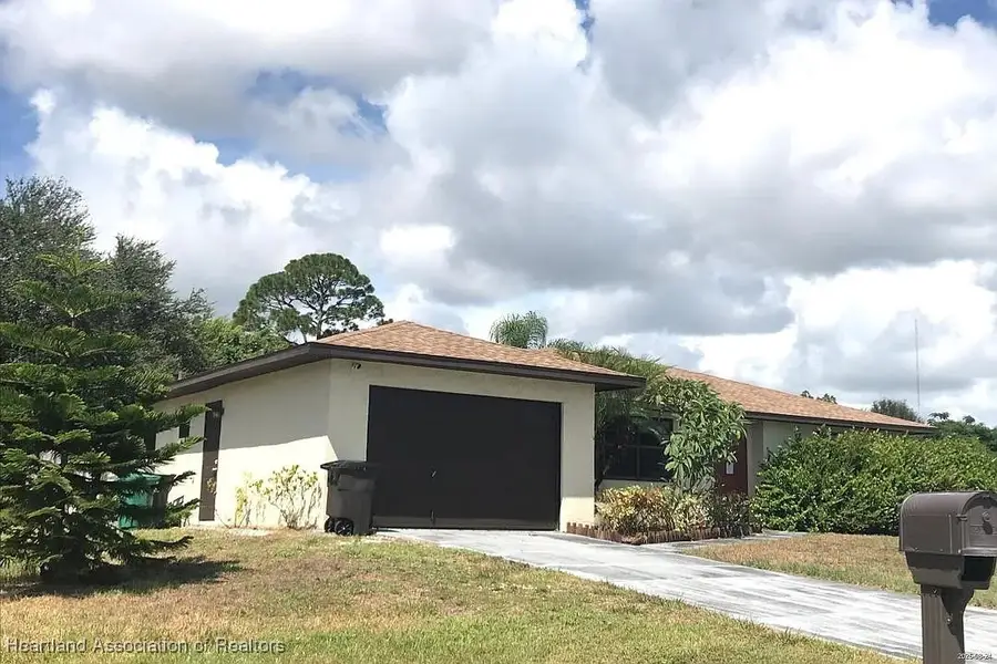2302 SE Leithgow Street, Port Saint Lucie, FL 34952 - #2