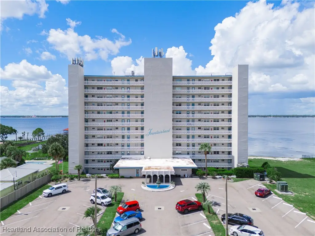 2131 Lakeview Drive #204, Sebring, FL 33870 - Image #1