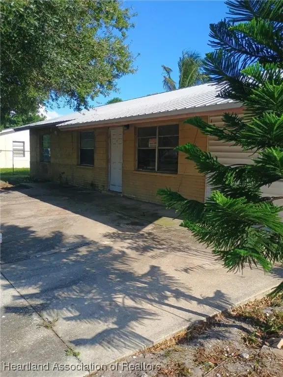 1014 Virginia Avenue, Clewiston, FL 33440