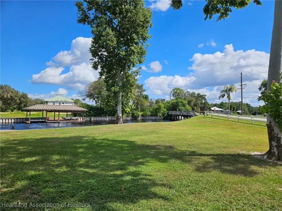 133 Citrus Road Ne, Lake Placid, FL 33852 - Image #3