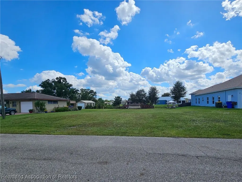 137 Citrus Road Ne, Lake Placid, FL 33852 - Image #1