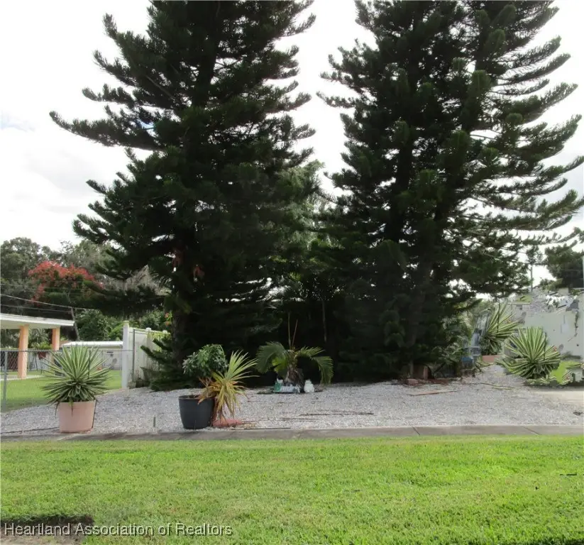 747 Hickory Street, Sebring, FL 33870 - Image #2