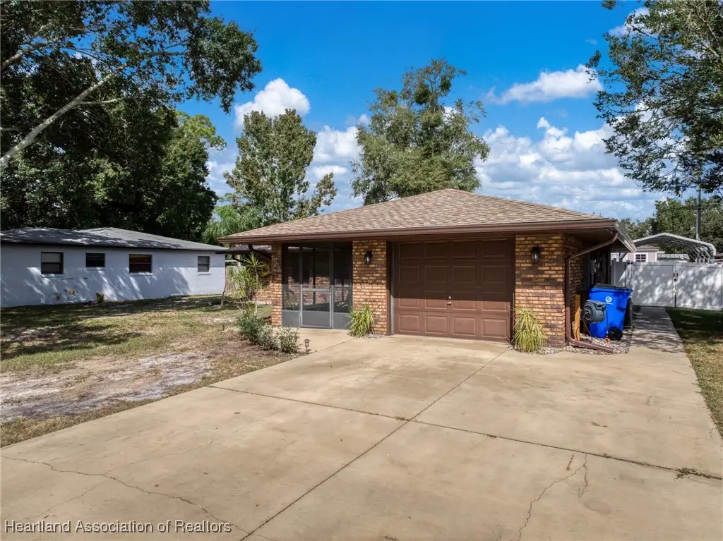 127 Sparrow Avenue, Sebring, FL 33870 - Image #1