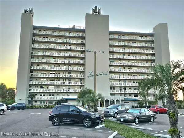 2131 Lakeview Drive #400, Sebring, FL 33870