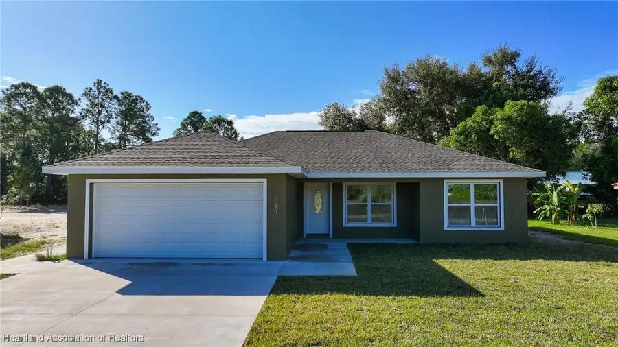 251 Tahiti Avenue, Lake Placid, FL 33852 - Image #2