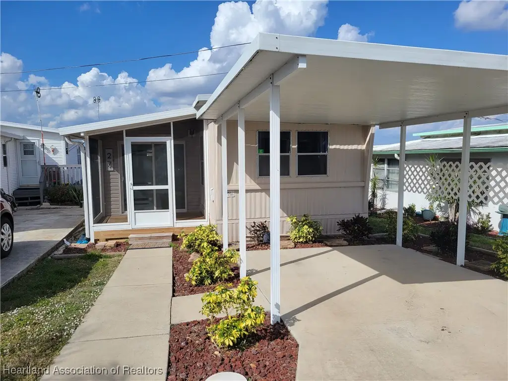 27 Lake Gardens Drive, Lake Placid, FL 33852 - Image #1