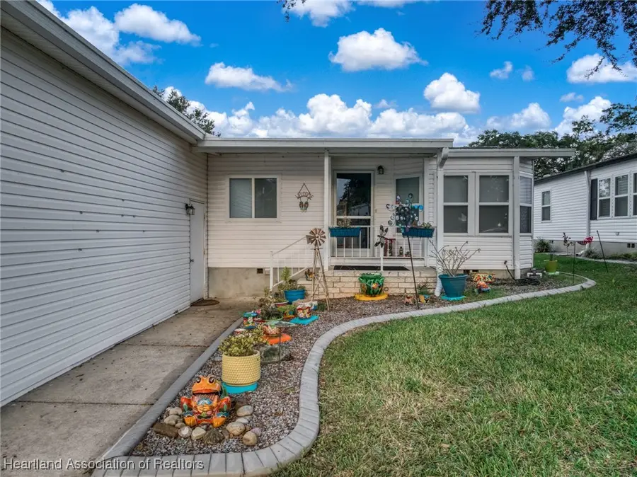 2817 S Driftwood Court, Avon Park, FL 33825 - Image #2