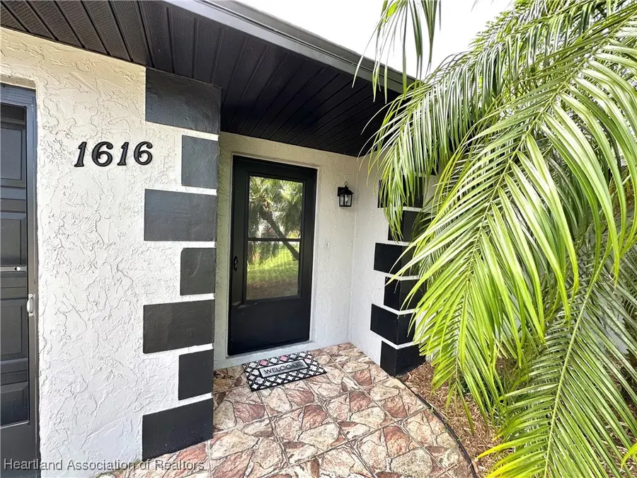 1616 Oak Avenue, Lake Placid, FL 33852 - Image #2