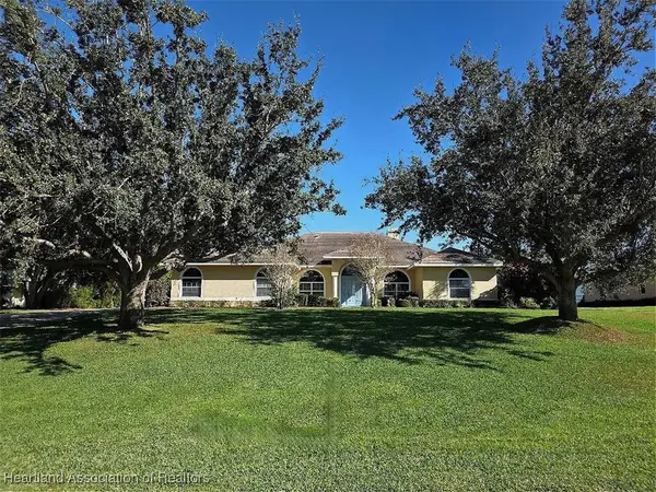 603 Sunset Pointe Drive, Lake Placid, FL 33852