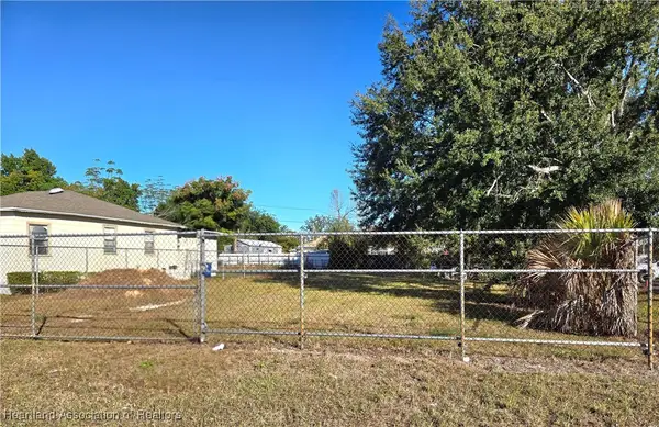 1108 W Prairie Street, Avon Park, FL 33825