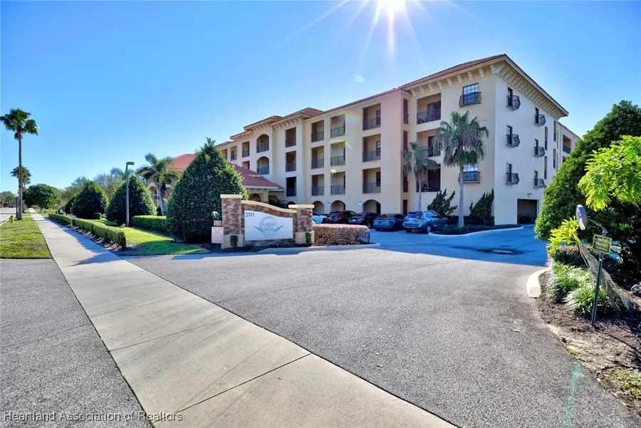 2351 Lakeview Drive #103, Sebring, FL 33870 - Image #3