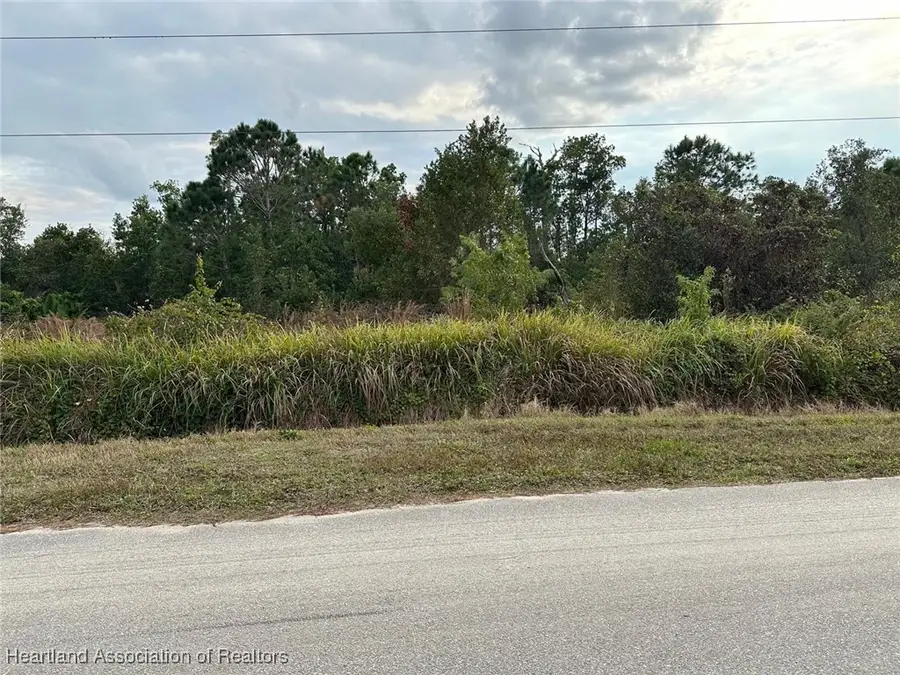 2301 S Avon Estates Boulevard, Avon Park, FL 33825 - Image #2