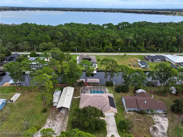 1045 Winter Green Street, Lake Placid, FL 33852