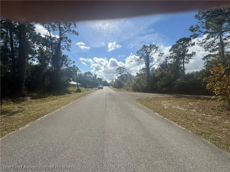 385 Christine Street Nw, Lake Placid, FL 33852 - Image #3