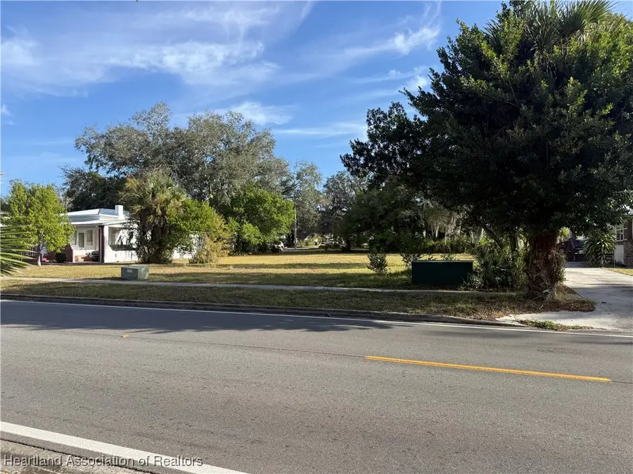 2380 Lakeview Drive, Sebring, FL 33870 - Image #2