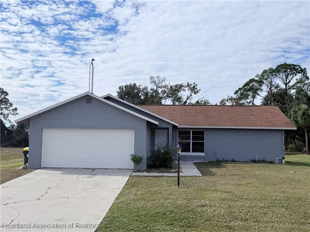 124 Oxford Road, Sebring, FL 33876 - Image #1
