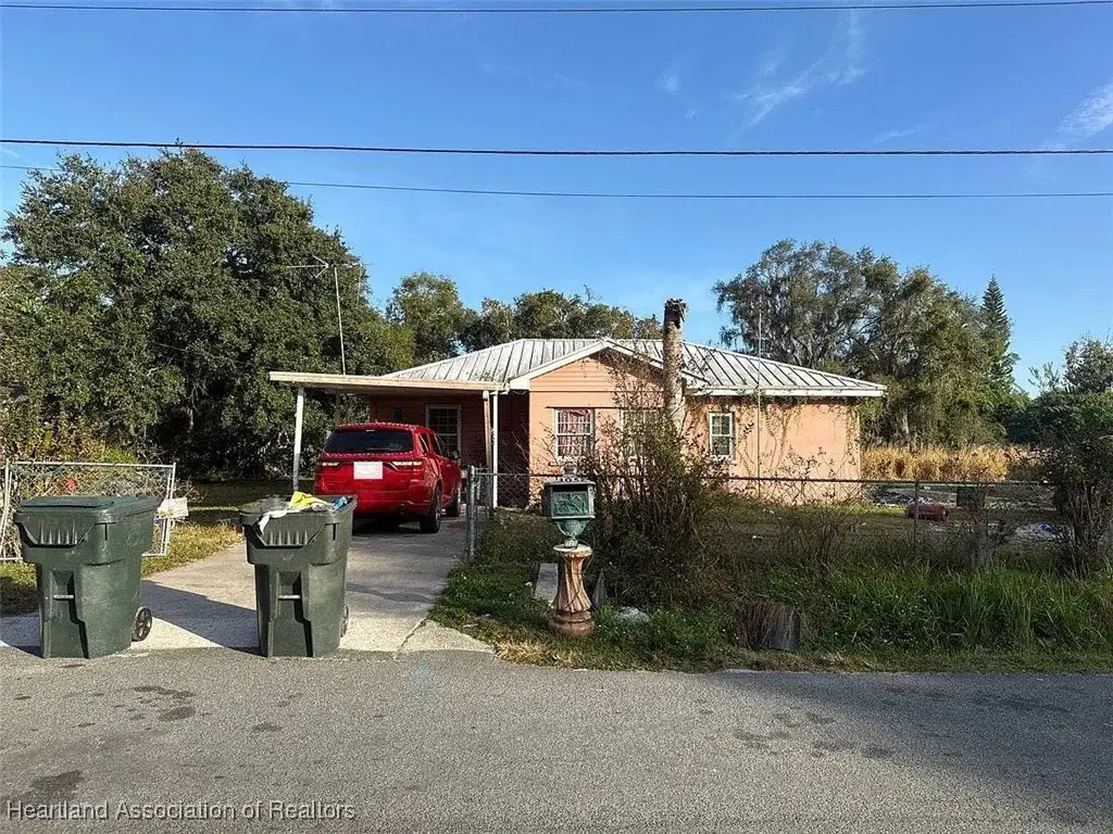 305 Hennessee Street, Lakeland, FL 33805 - Image #1