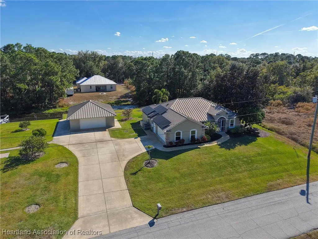 375 Parker Street Ne, Lake Placid, FL 33852 - Image #1