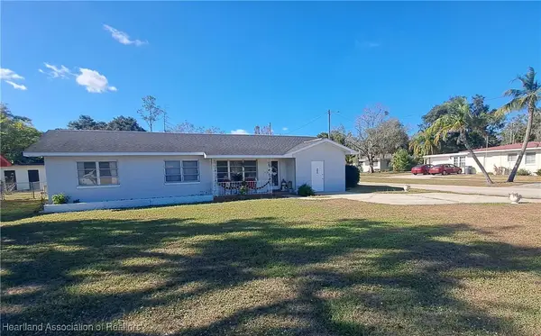 607 N Lake Avenue, Avon Park, FL 33825