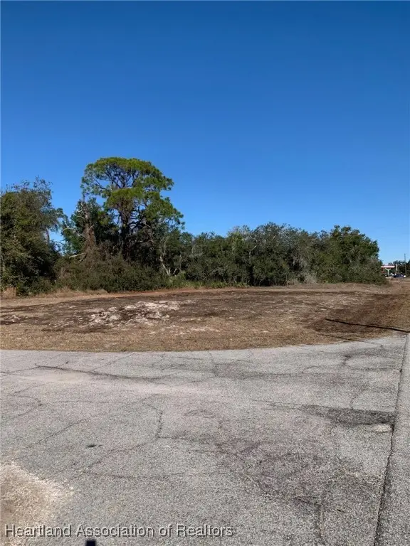 3101 Richfield Avenue, Lake Placid, FL 33852 - Image #2