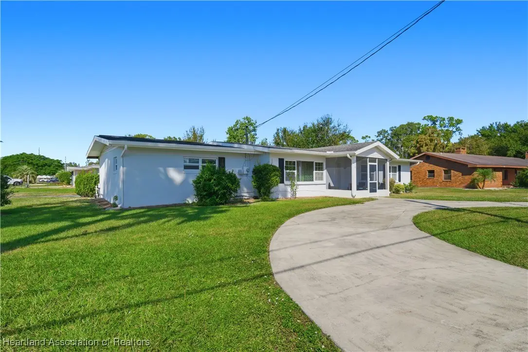 3510 Lakeview Drive, Sebring, FL 33870 - Image #1