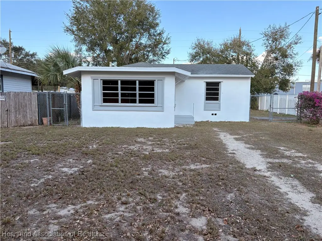 228 Magnolia Avenue, Sebring, FL 33870 - Image #1