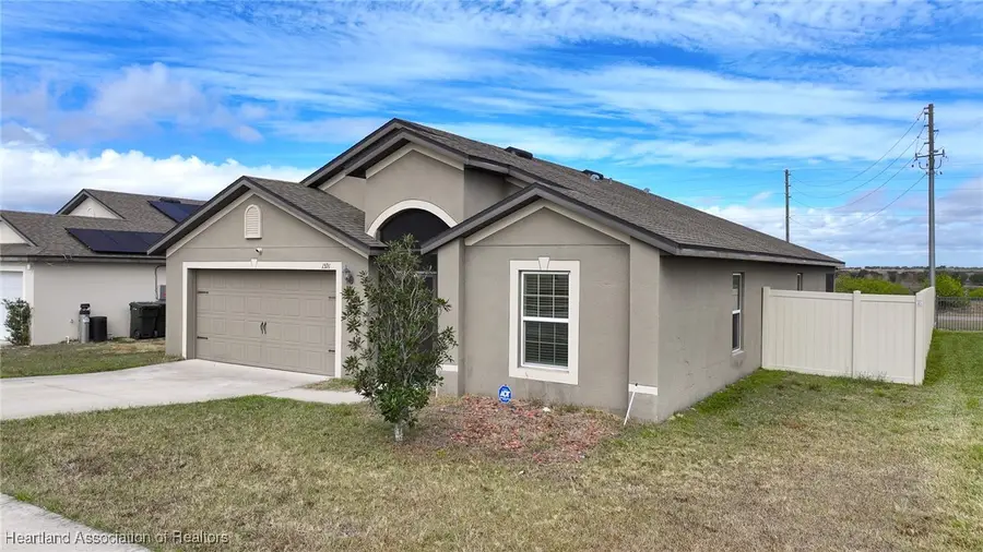 1591 Swan Lake Circle, Dundee, FL 33838 - Image #2