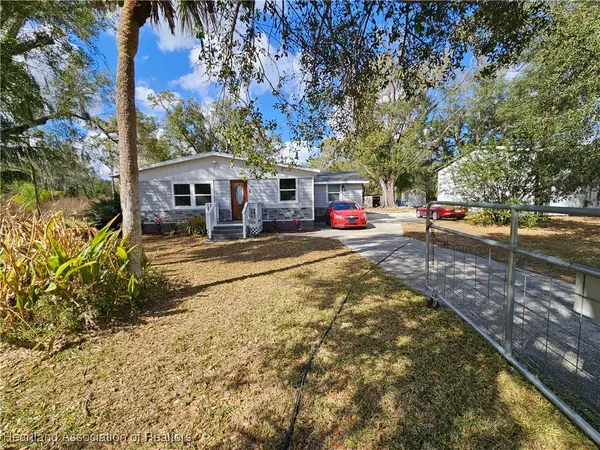 1367 County Road 731 Road, Venus, FL 33960