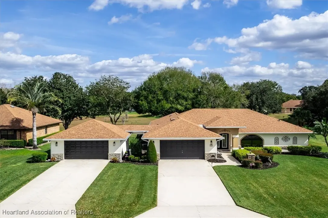 44 Meadowlake Circle N, Lake Placid, FL 33852 - Image #1