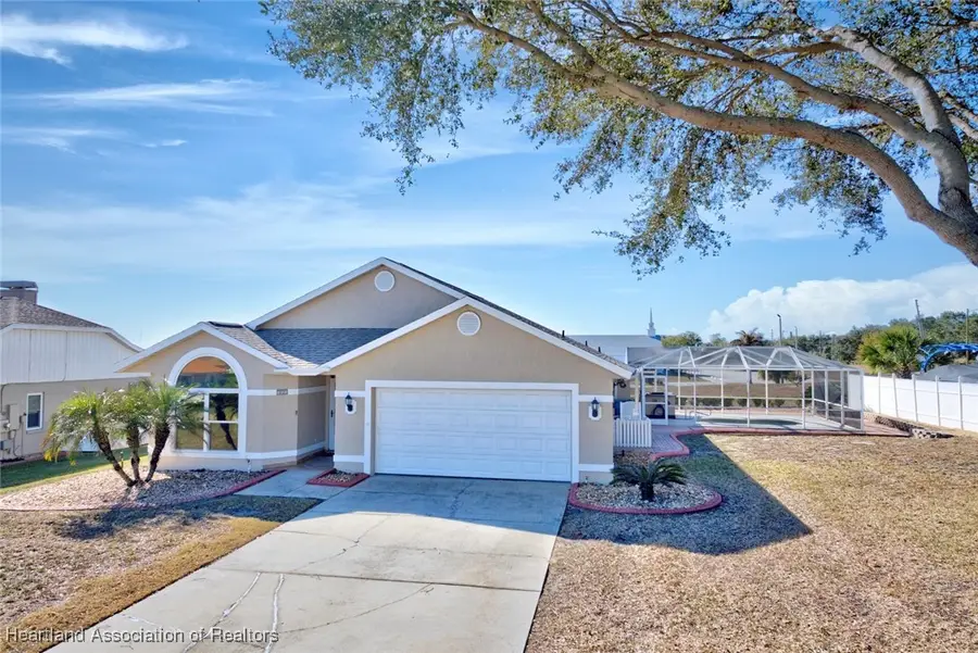 713 Hunt Drive, Lake Wales, FL 33853 - #2