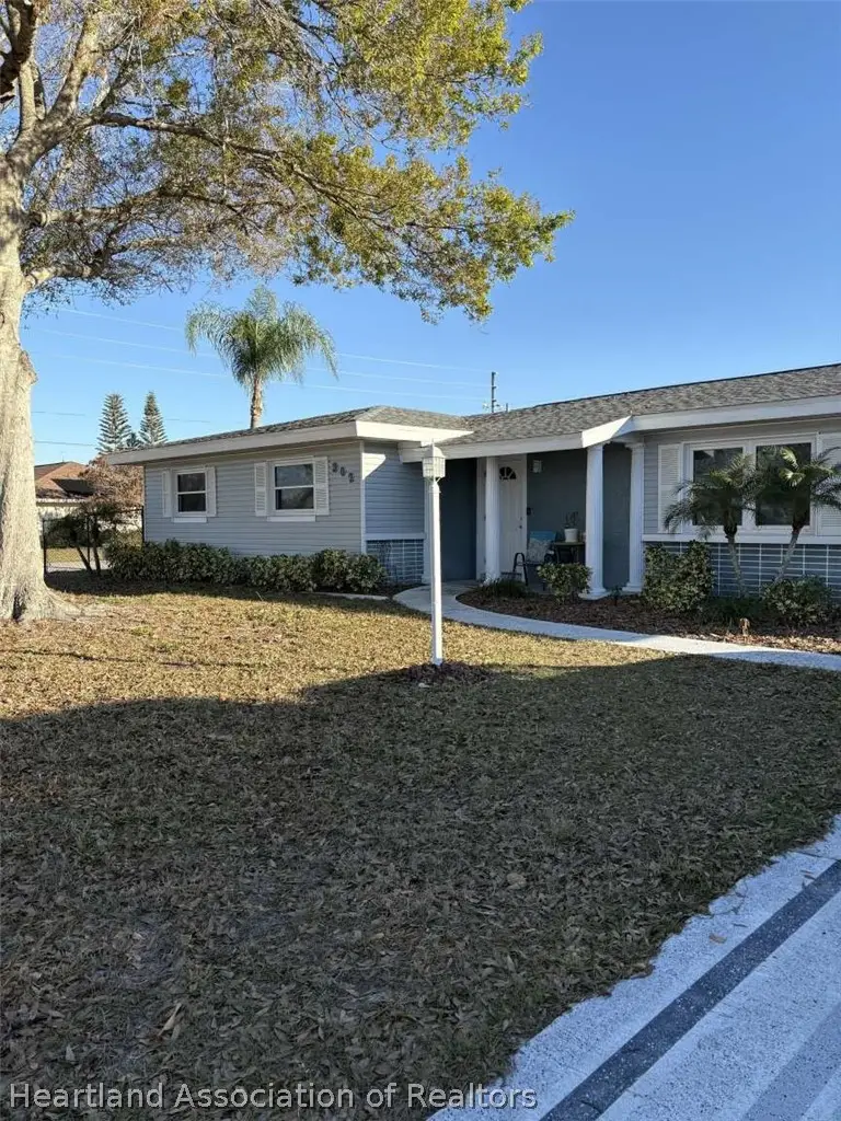 302 Swallow Avenue, Sebring, FL 33870 - #2