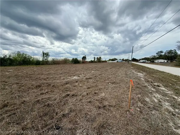 1655 W Fondulac Road, Avon Park, FL 33825