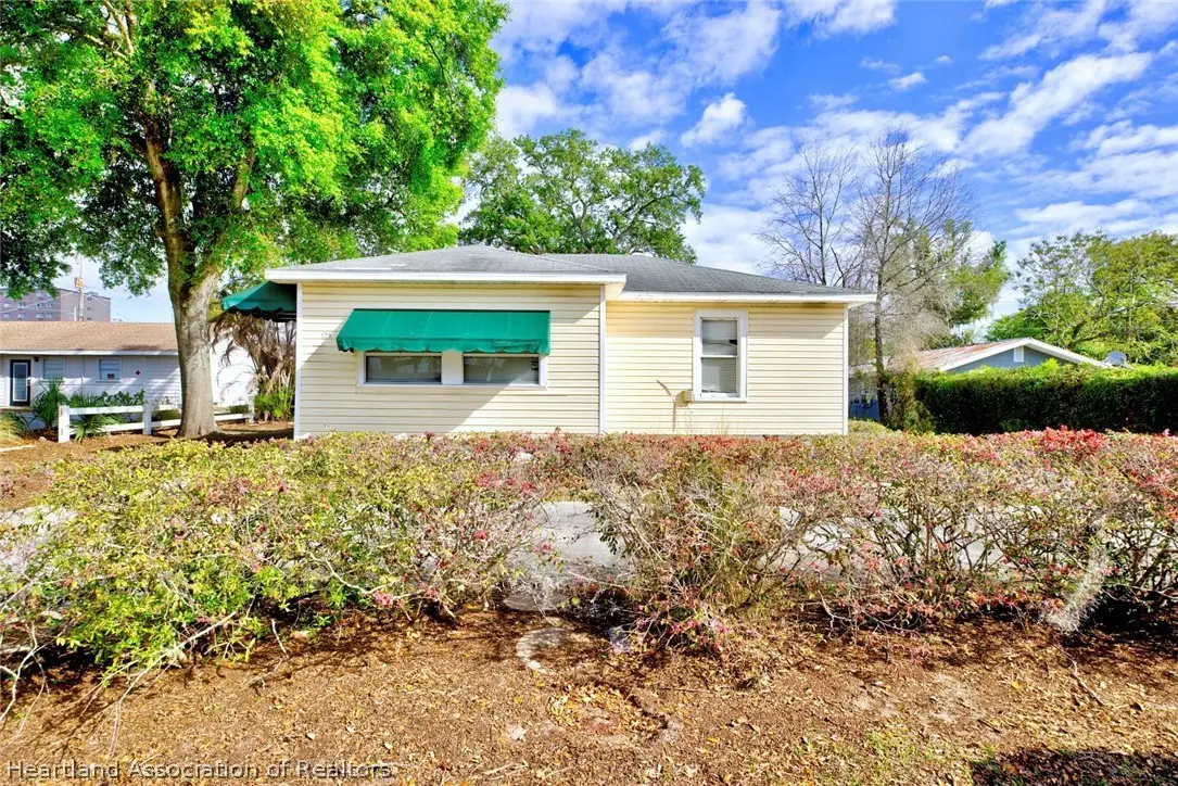121 Bates Avenue Se, Winter Haven, FL 33880 - #1