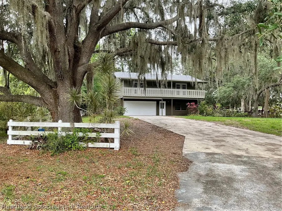 340 Bottlebrush Avenue, Lake Placid, FL 33852 - #2