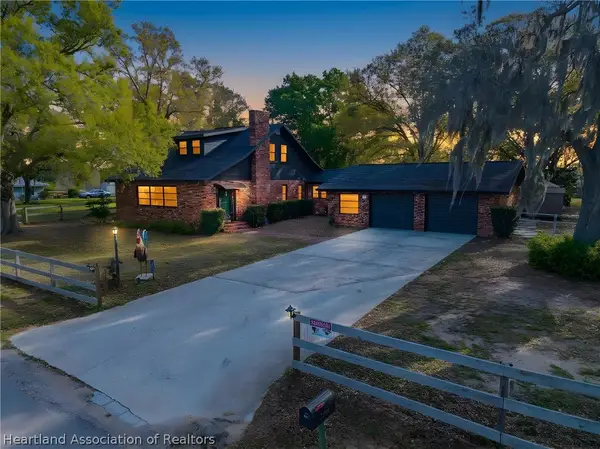 200 N Lotela Avenue, Avon Park, FL 33825