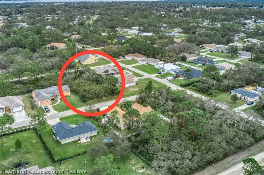 906 Replica Ave Avenue, Sebring, FL 33872 - #1