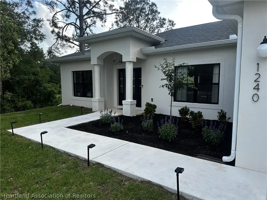 1240 S Avon Estates Boulevard, Avon Park, FL 33825 - #2