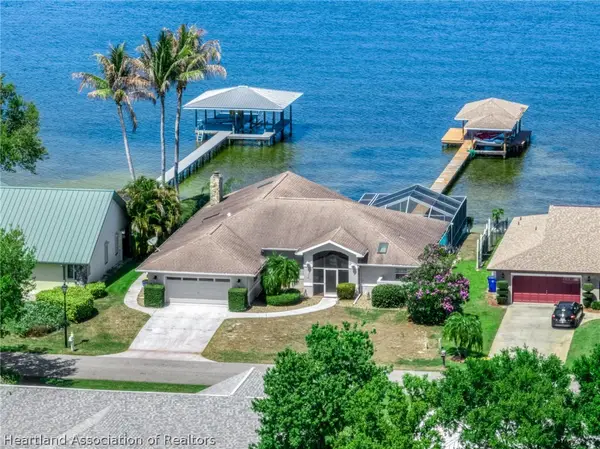 104 Lakefront Court Ne, Lake Placid, FL 33852