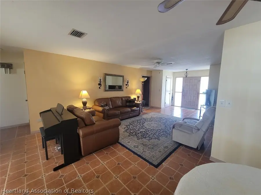 415 E Elm Street, Avon Park, FL 33825 - #2