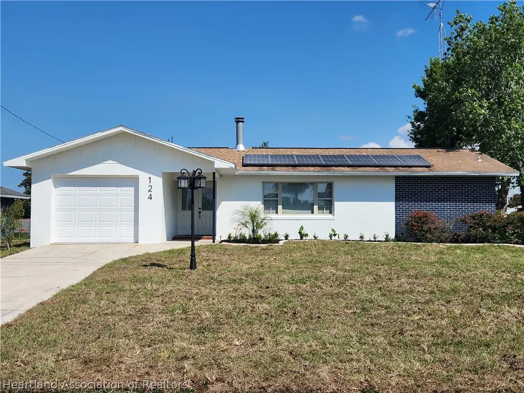 124 Bougainvillea Street Ne, Lake Placid, FL 33852 - #1