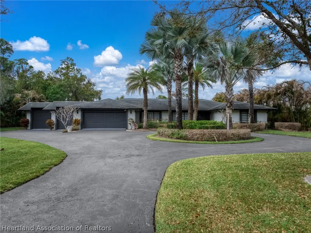 573 Holmes Avenue, Lake Placid, FL 33852 - #1